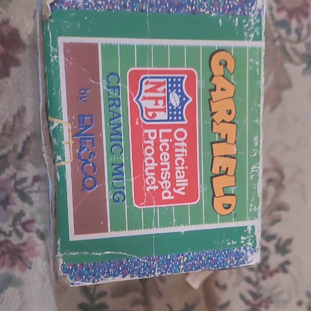 Enesco Garfield NFL Ceramic Mug -white Red And Blue Coffe Mug Of The BI